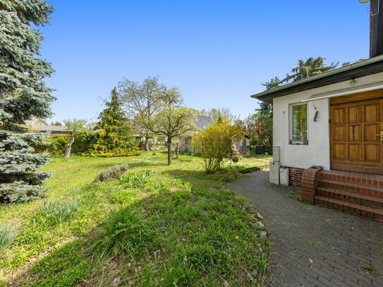 ***Seltenheit- 712 qm großes Grundstück mit Bungalow in Berlin-Alt-Hohenschönhausen***