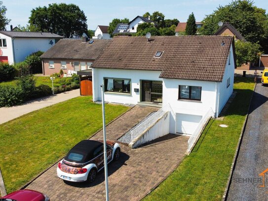 Einfamilienhaus mit großzügigem Ausbaupotenzial, großem Keller, Garage und Garten