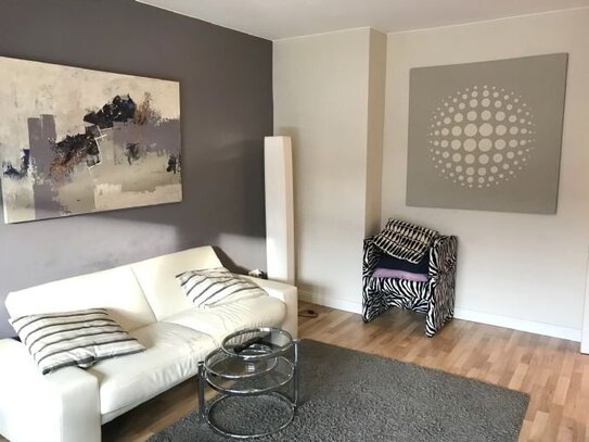 Modern möblierte 2-Zimmer Wohnung / Süd-Balkon/Internet/ Inklusivmiete 1.500,00 €/ ab 01.02.2025