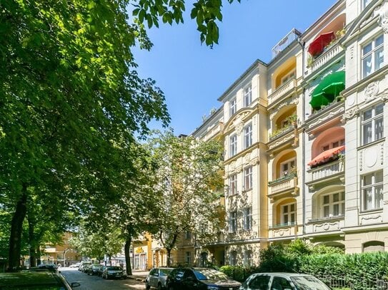 "Wunderschöne und helle Altbauwohnung mit Südbalkon am Stadtpark Steglitz, frei"