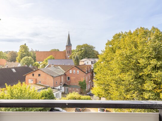 Lichtdurchflutete 3,5 Zimmer Wohnung mit Balkon