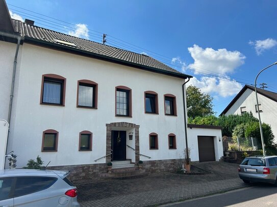 Großzügiges Einfamilienhaus mit Garten und Garage in ruhiger Lage von Schwalbach - Hülzweiler