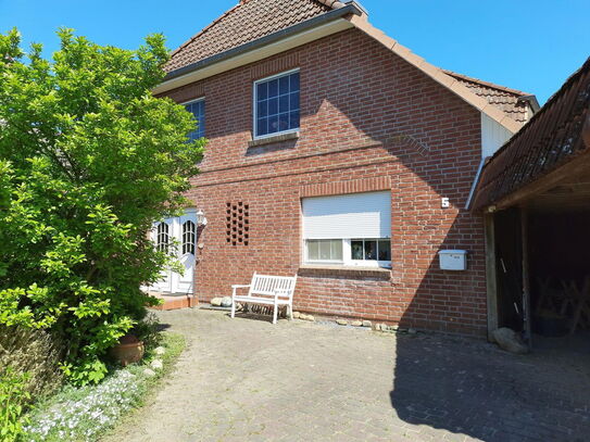 Familienhaus mit viel Platz in ruhiger Nebenstraße und Feldrandlage