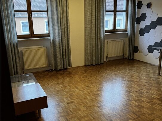 Attraktiv und ruhig wohnen in Schnaittenbach in 1,5 Zi. Studio-Wohnung