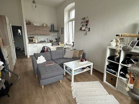 Kleine, feine Single-Wohnung mit Stellplatz in Erfurt-Süd!