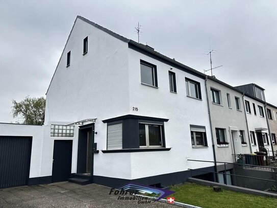 Sanierungsbedürftiges Reihenendhaus In Meerbusch-Büderich