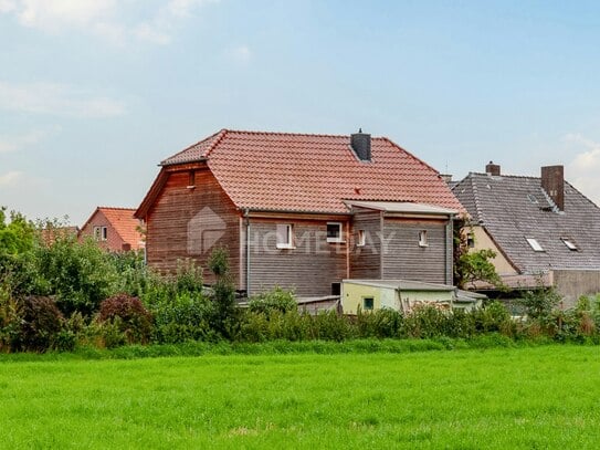 NUR FÜR KAPITALANLEGER!!! MFH mit 2 Wohneinheiten, 2 Garagen und Dachterrasse in ruhiger Lage