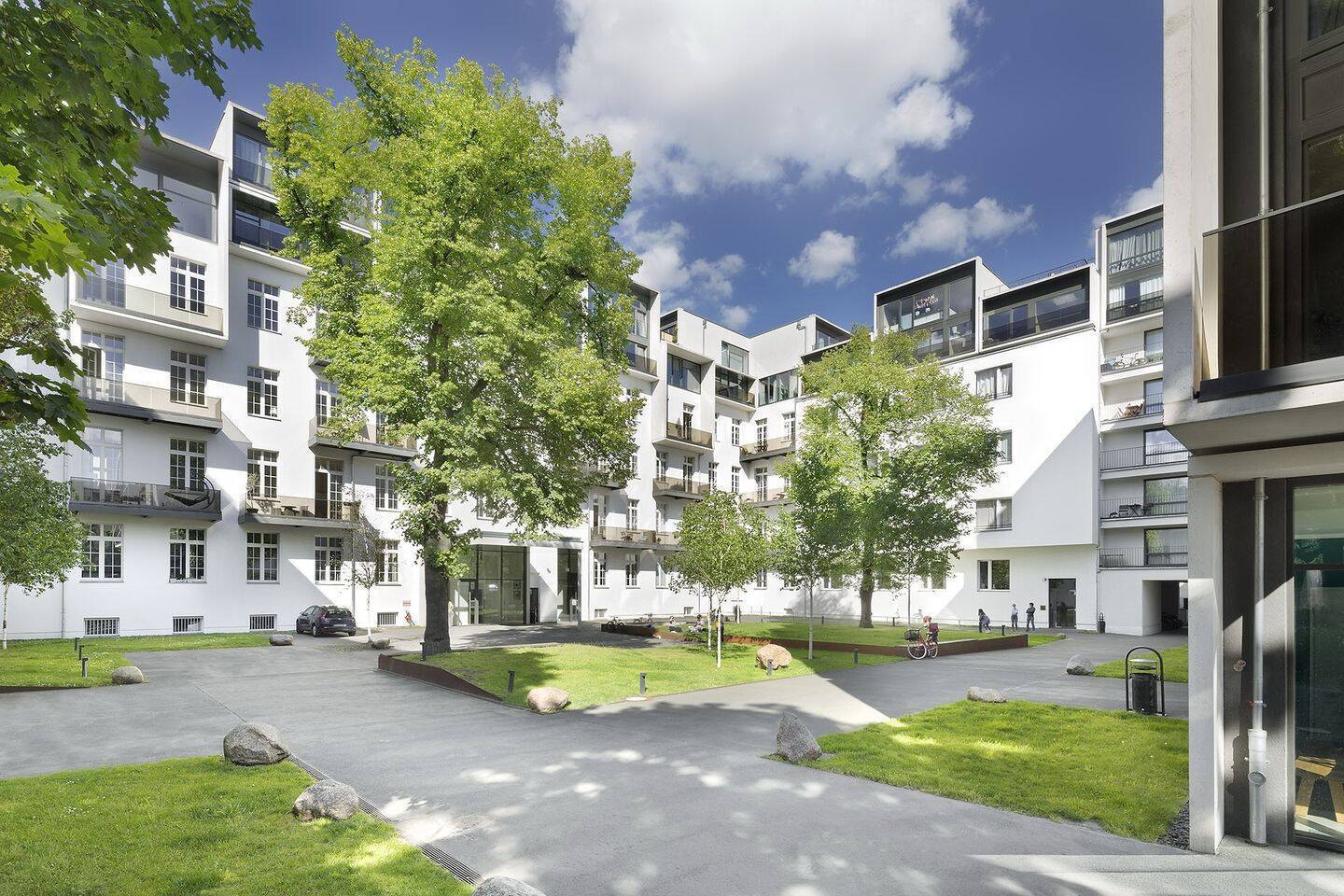 PARAGON APARTMENTS - Lichtdurchfluteter Neubau mit EBK in begehrter Lage - Photo 1
