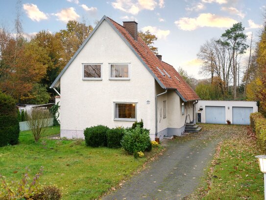 Wohnen am Waldrand in Bad Waldliesborn: Einfamilienhaus mit Doppelgarage auf großem Grundstück