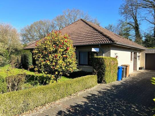 Charmanter Bungalow in ruhiger Siedlungslage. Bezugsfrei !