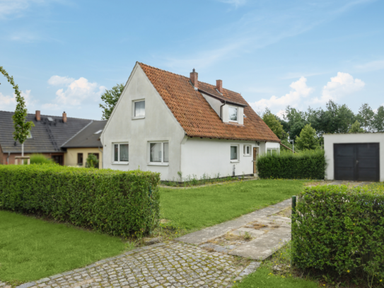 Sanierungsbedürftiges Einfamilienhaus in attraktiver Lage von Rostock Dierkow-West