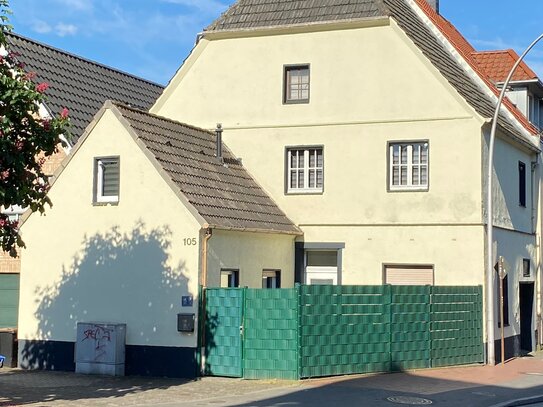 Reihenendhaus 3 Etagen schöne Lage