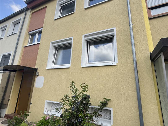 VBU Immobilien - Modernisiertes Reihenmittelhaus mit Garten