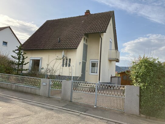 Einfamilienhaus mit Blick auf Weinberge zu vermieten