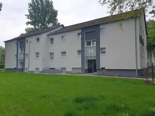 Ihr neues Zuhause: Renovierte Erdgeschosswohnung mit Balkon!