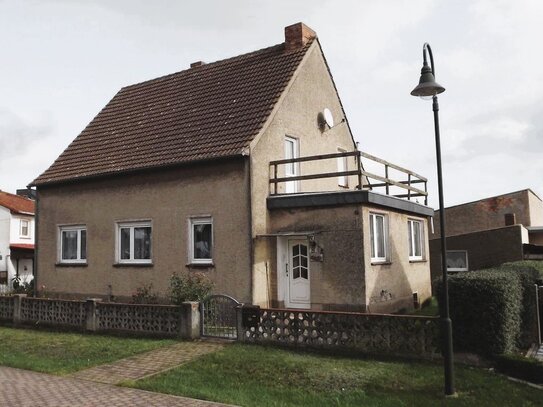 *** Massives geräumiges Wohnhaus mit diversen Nebengebäuden in ruhiger Lage ***