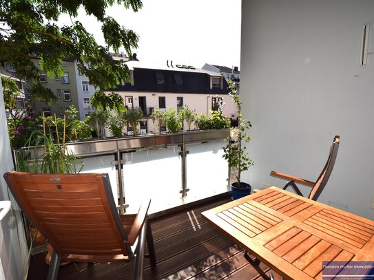 Nordend: Hochwertige und ruhige 3 Zi.-ETW mit Wohnküche & Balkon & "Wellness-bad" &...