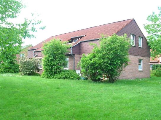 Kleine Seniorenwohnung im Erdgeschoss mit Terrasse