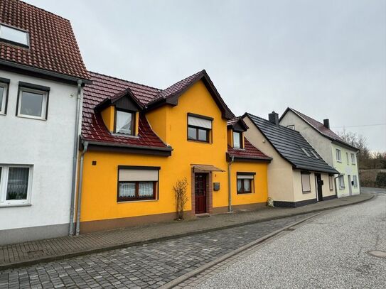 Renovierungsbedürftiges Reihenhaus zur Miete in Mansfeld