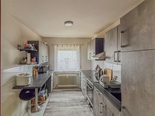 Neu renovierte 2-Zimmer Etagenwohnung mit Garage und Balkon in ruhiger Lage