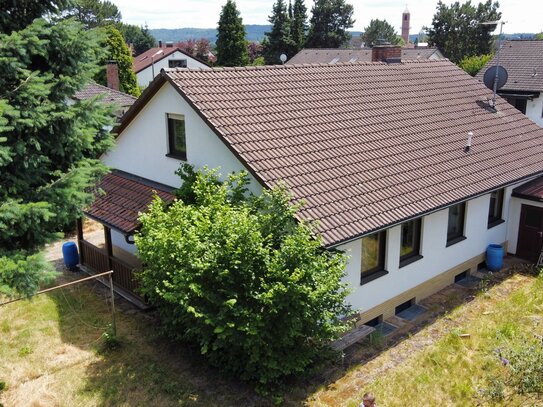 Einfamilienhaus mit großem Grundstück (722m²) und Ausbaupotential in Möhrendorf (Kleinseebach)