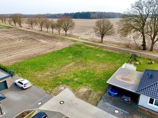 ECKGRUNDSTÜCK IN BESTLAGE: VOLL ERSCHLOSSEN, UNVERBAUBARE FELDSICHT, IDEAL FÜR 1- BIS 3-FAMILIENHAUS