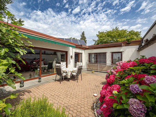 Bungalow mit wunderschöner Terrasse, Garage und Stellplatz Nähe Bonn-Zentrum