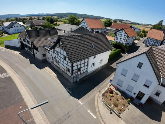 Provisionsfrei !Fachwerkhaus mit viel Platz für Familie und Hobby