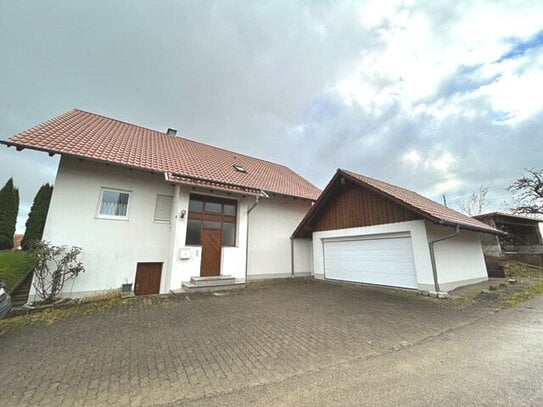 *** Gepflegtes Wohnhaus mit 3 Einheiten in traumhafter Lage ***