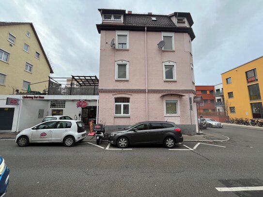 Vermietete Wohnung und Ladenlokal (Pizzeria) in zentraler Lage von Reutlingen