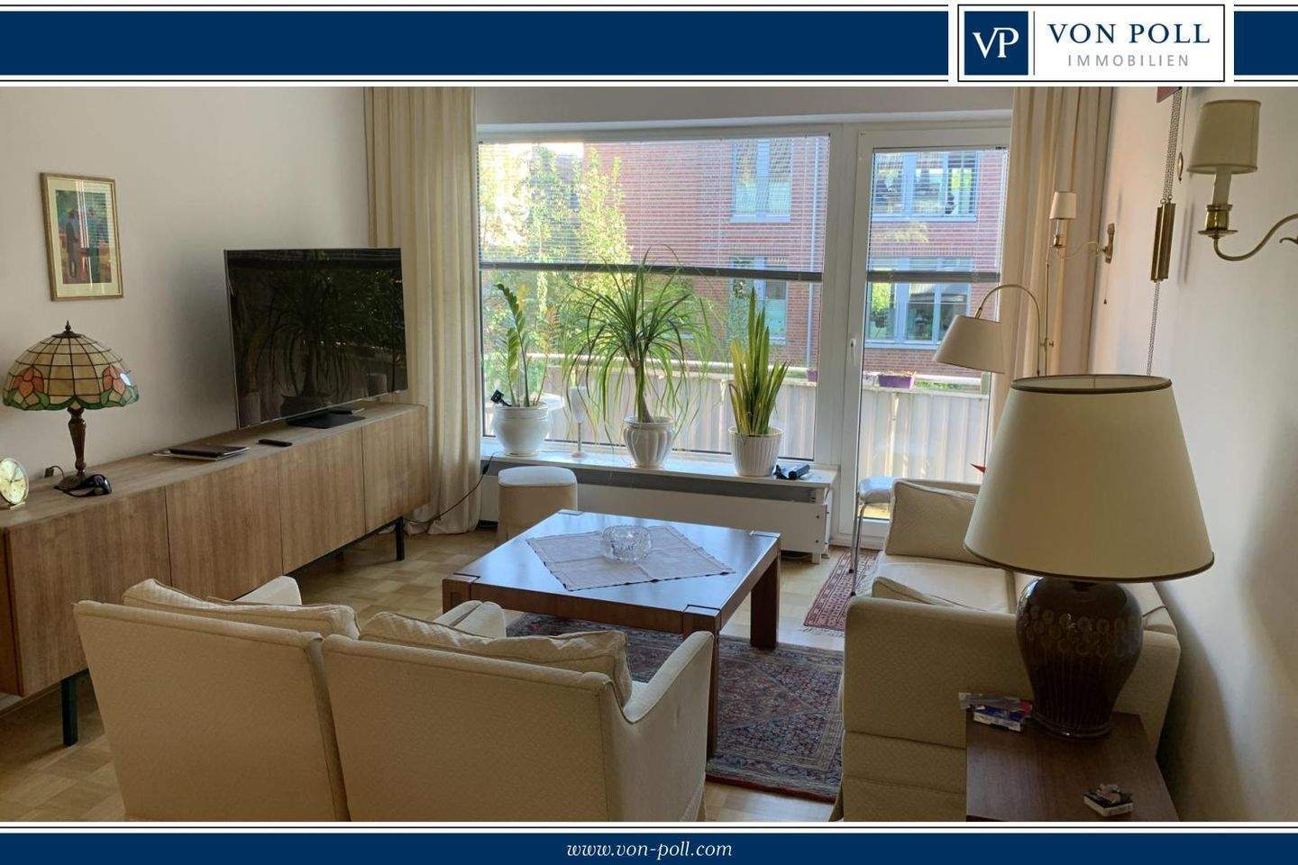 Charmante 2,5 Zi-Wohnung mit großem Balkon - mitten in Poppenbüttel