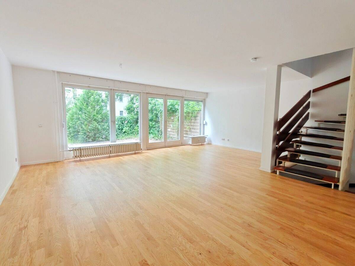 Viel Platz für die Familie: Reiheneckhaus mit 5 Zi., sonnigem Westgarten & flexibler Raumaufteilung - Foto 1
