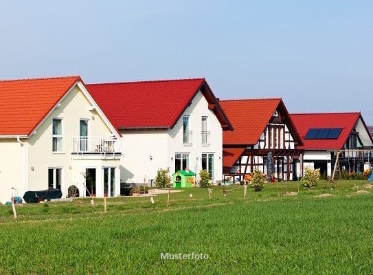 Einfamilienhaus mit Naturschwimmteich - provisionsfrei