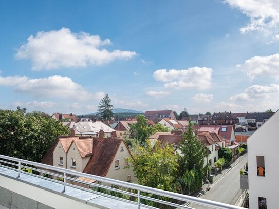 Neubau - Außergewöhnliche Raumhöhe mit Blick auf den Moritzberg!