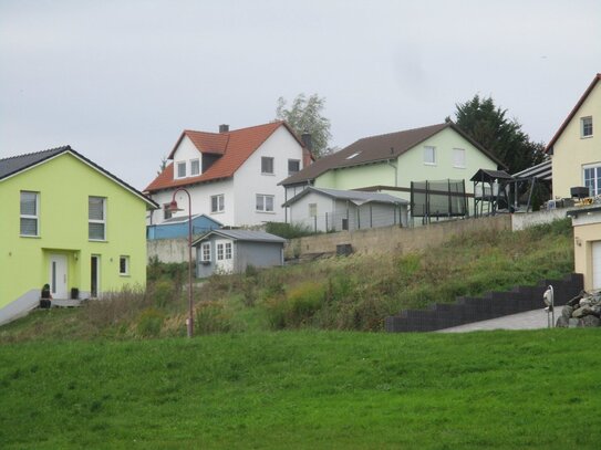 Schön geschnittenes, sonniges Baugrundstück in Südostlage