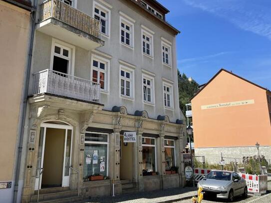 Perfekte 2-Zimmerwohnung mit Balkon in der bezaubernden Stadt Königstein!