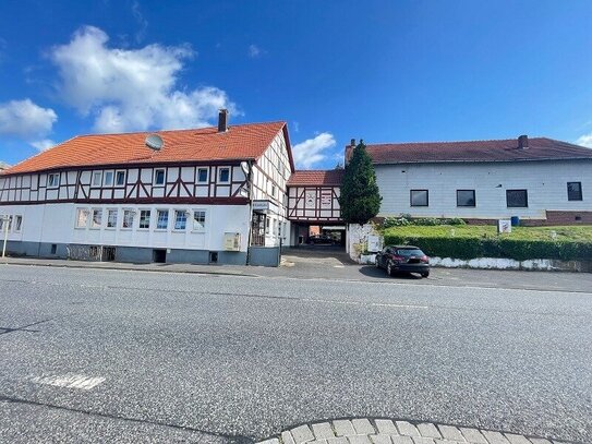 Charmante Gaststätte mit ca. 300m² und zwei Wohnungen auf großzügigem Grundstück