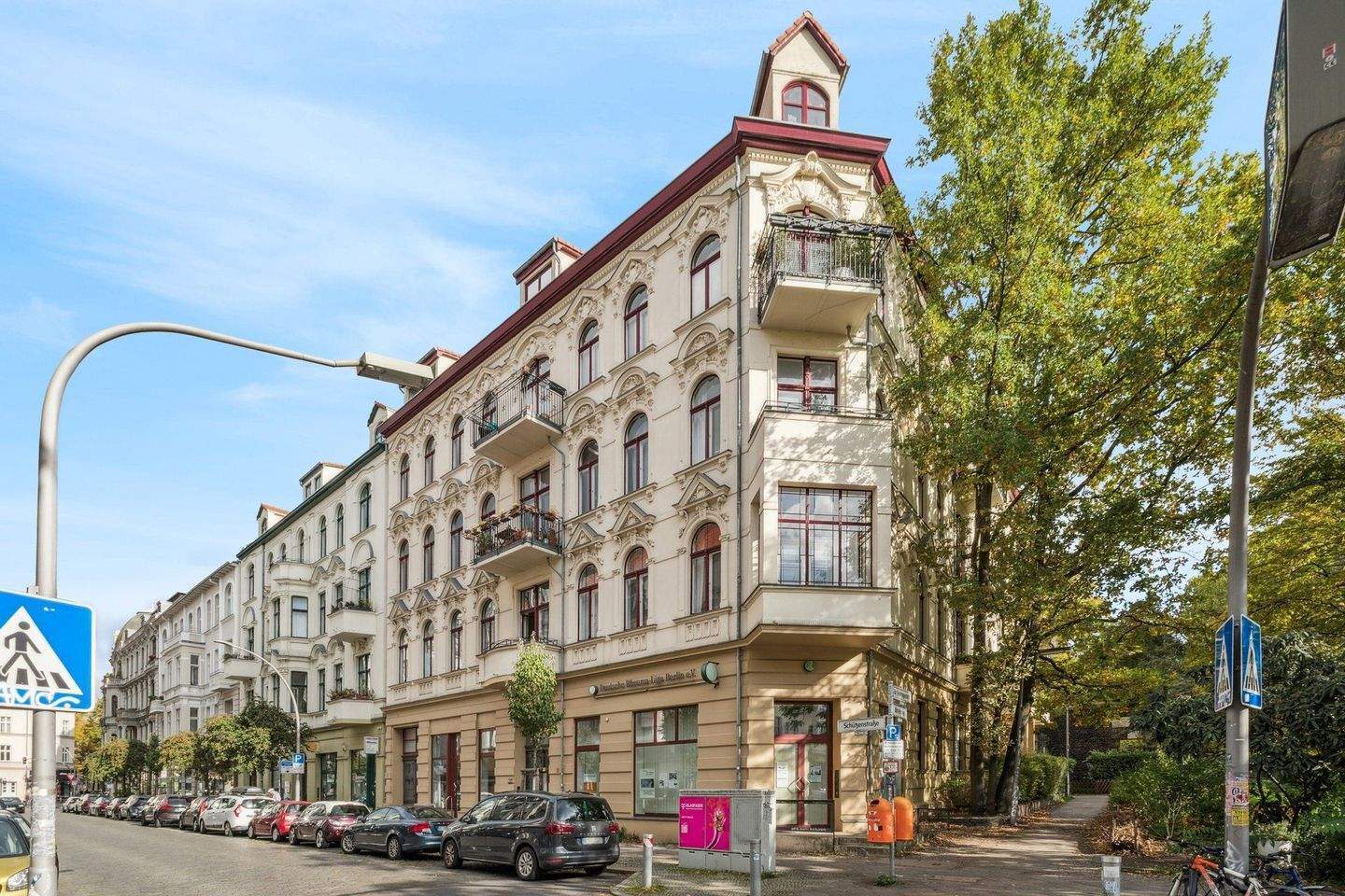 Edle Dachgeschosswohnung mit Südwest-Terrasse & Traumblick!