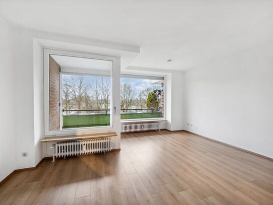 Wohlfühloase mit Blick ins Grüne: 1-2/2 Zimmer-Wohnung mit Balkon in Hummelsbüttel