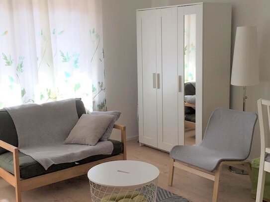 1-Zimmerwohnung mit Wlan, TV, Küche, Walk-In Dusche/WC, Waschmaschine, Balkon und Parkplatz