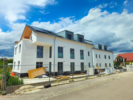 Große Neubau-Erdgeschosswohnung mit Terrasse in Gaimersheim