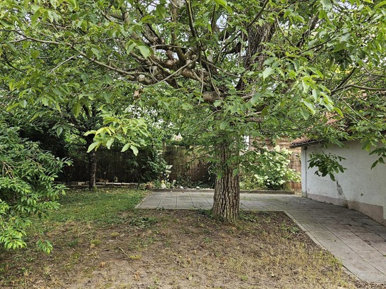 Handwerkerhaus mit Garten! Charmantes Ein- bis Zweifamilienhaus in netter Nachbarschaft