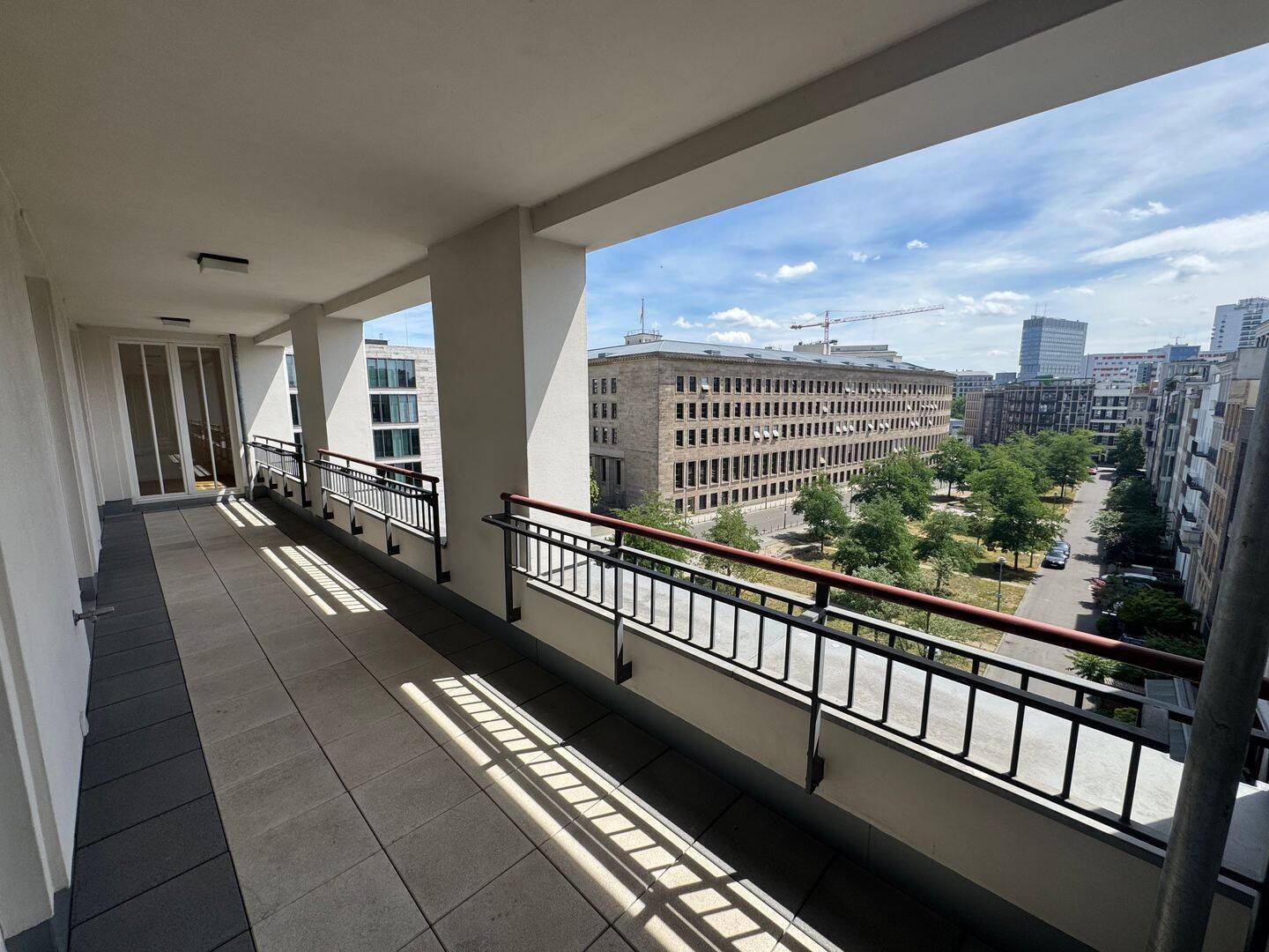 Wohnen in Bestlage: Moderne City-Residenz mit 3 Schlafzimmern und großer Terrasse! - Photo 1