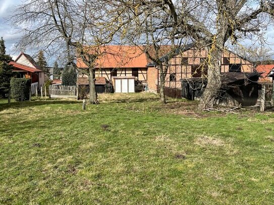 Großer Garten in ruhiger, idyllischer Lage - alter Bauernhof mit Wohnhaus bei Pößneck