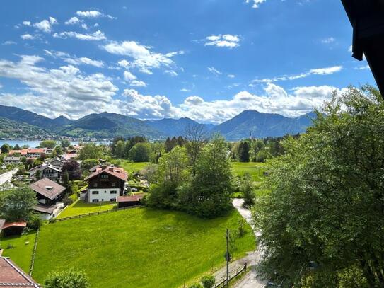 Traumhafte DG-Wohnung mit herrlichem freien Blick bis zum See in Bad Wiessee