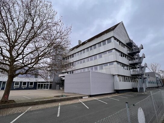 Büroflächen in verschiedenen Größen; Lagerflächen