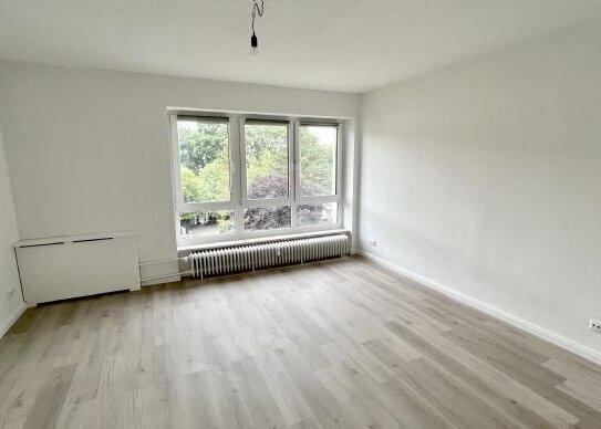 ++ Helle 2,5-Zimmer-Wohnung mit EBK in unmittelbarer Nähe zur Elbe ++