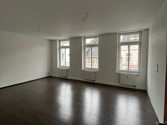 Schöne 4-Zimmer-Wohnung mit Süd Balkon