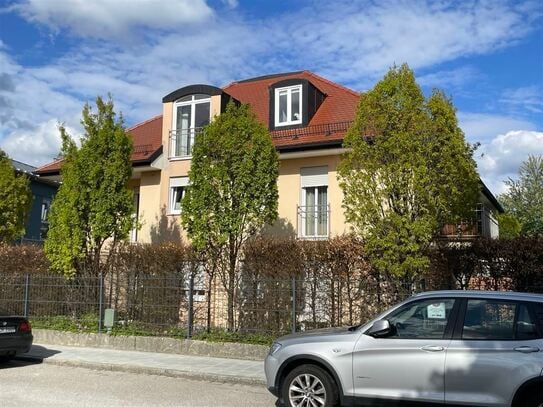 Wunderschöne, helle Dachgeschoßwohnung in bester Lage von Großhadern