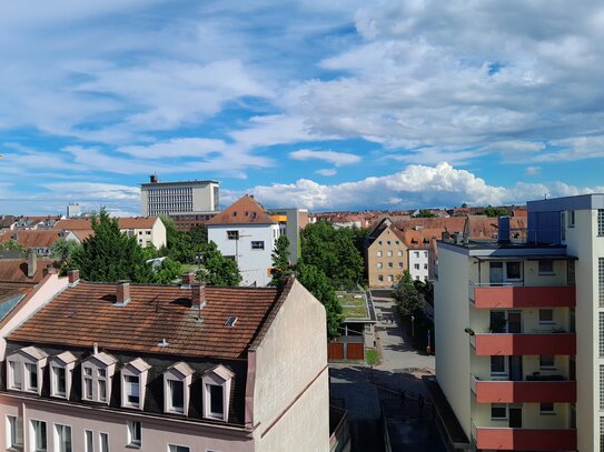 Freundliche, frisch renovierte 1-Zimmer-Whg. mit Balkon, Nbg.-Südstadt